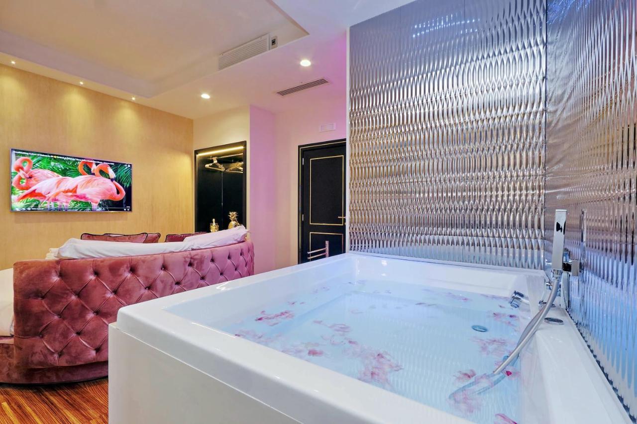 Spanish Hills Collection Luxury Suites & Jacuzzi Rzym Zewnętrze zdjęcie