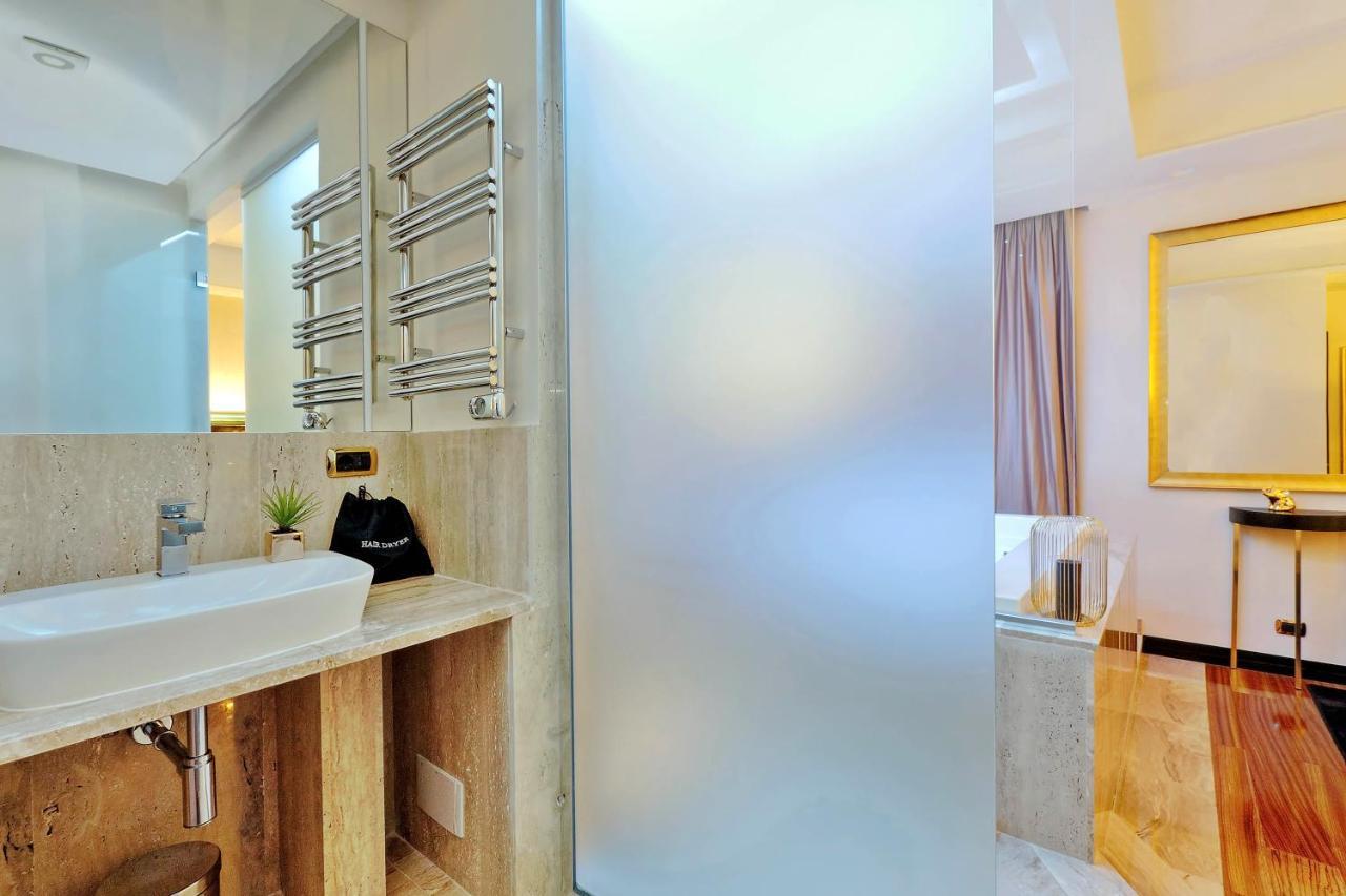 Spanish Hills Collection Luxury Suites & Jacuzzi Rzym Zewnętrze zdjęcie